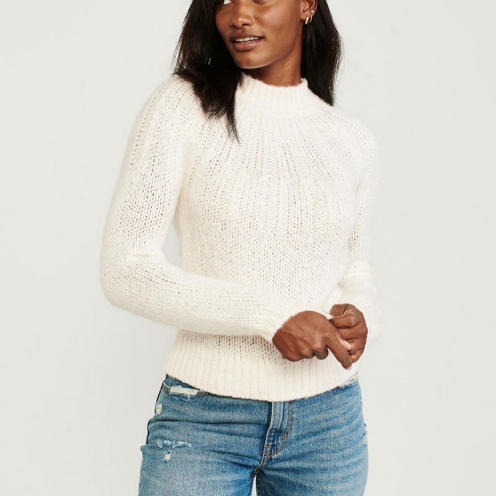 Abercrombie and Fitch | Fuzzy Mock Neck Sweater